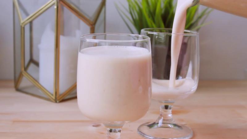 সাতটি খেজুর ও দুধ দিয়ে নাস্তা