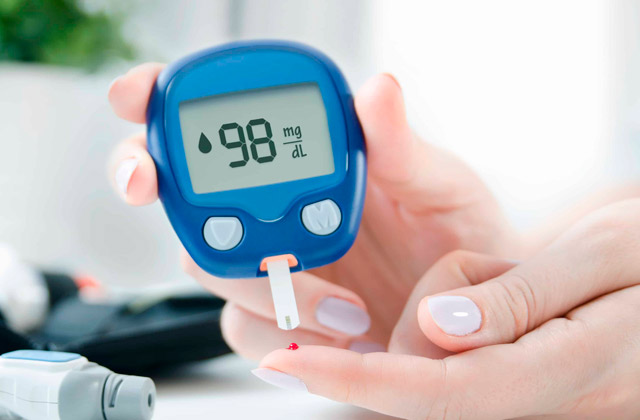Bayer-CONTOUR-TS-Blood-Glucose-Meter2.jpg